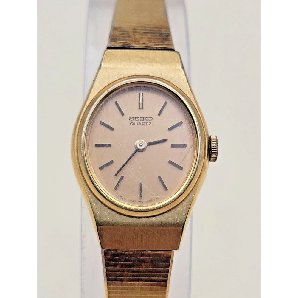 Seiko Quartz 1400-8209 Women's Wristwatch Band Gold Base Metal Tone Finish